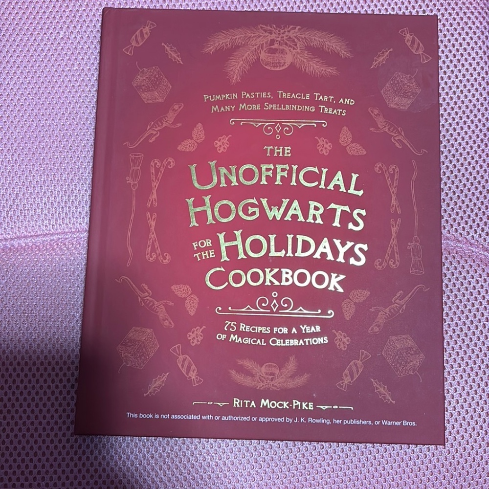 UNOFFICAL HOGWARTS HOILDAY COOKBOOK